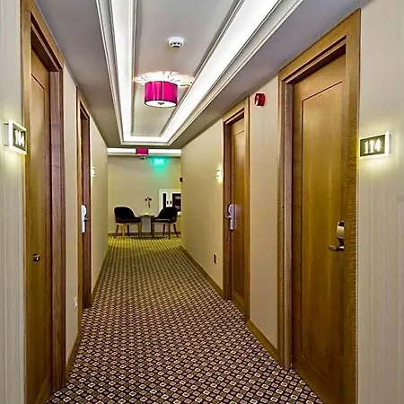Tugcu Select Hotel 4*