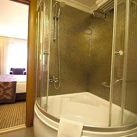 Tugcu Select Hotel 4*
