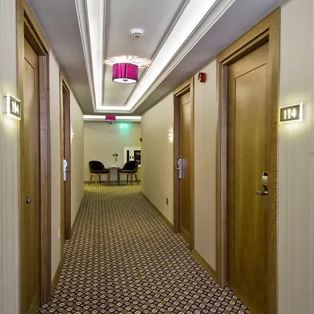 Tugcu Select Hotel
